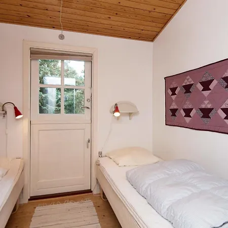Сasa de vacaciones Three-bedroom Holiday In Romo 12 *